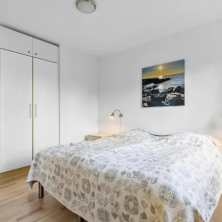 Apartment 2 Bedroom Cozy In Gudhjem